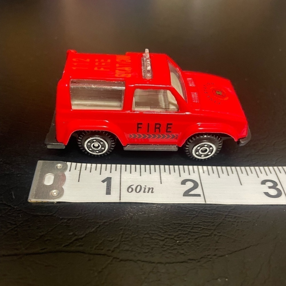 Hot wheels red set of 3 cars Chevy fire truck race car toy cars 1957 Chevrolet - Picture 14 of 15